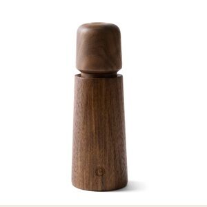 CrushGrind Stockholm Salt & Pepper Mill Walnut 6.6” Grinder NWT Minor Wood Crack